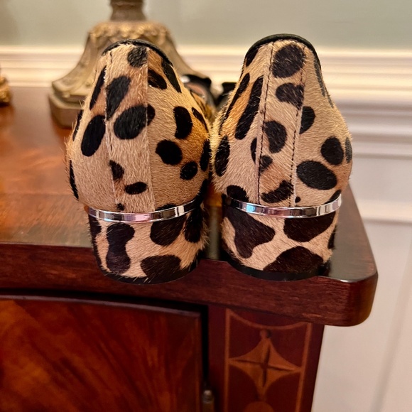 GUC BP Leopard Cheetah Print Calf Hair Low Heel Pumps Shoes with Bow Size 7 M - Picture 5 of 5